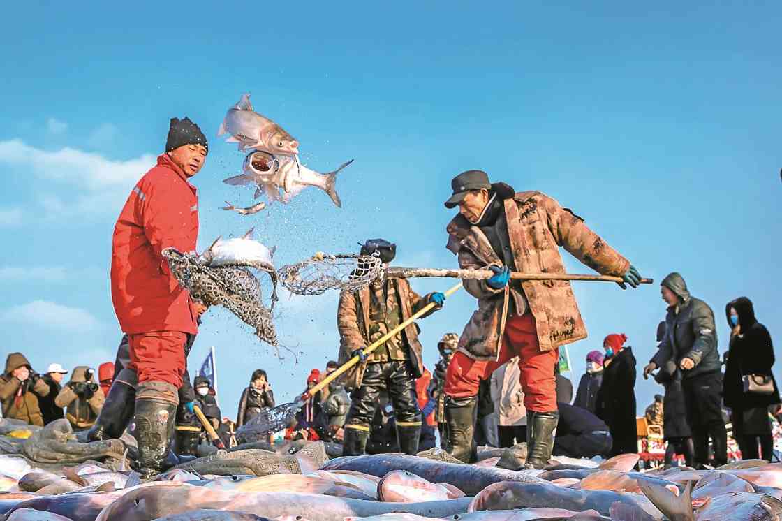 冰雪文化激活文旅新体验，情感共鸣与烟火气交织(图1)