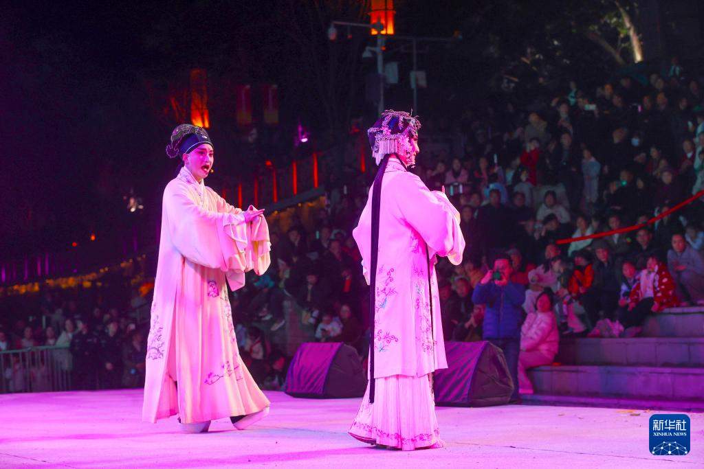 2025全国演出市场票房破616亿,艺术与文旅融合升温(图2) 2025全国演出市场票房破616亿,艺术与文旅融合升温(图2)