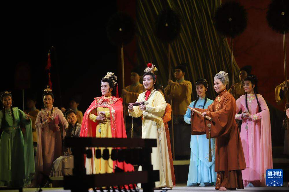 2025全国演出市场票房破616亿,艺术与文旅融合升温(图1) 2025全国演出市场票房破616亿,艺术与文旅融合升温(图1)