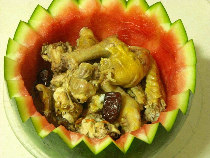 苏州夏天时令名菜——西瓜鸡(图2)