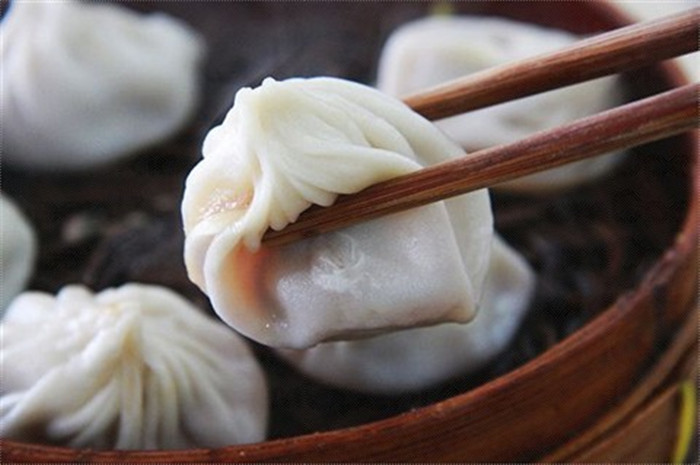 皮薄透亮、味鲜卤足——苏州小笼包子(图3)